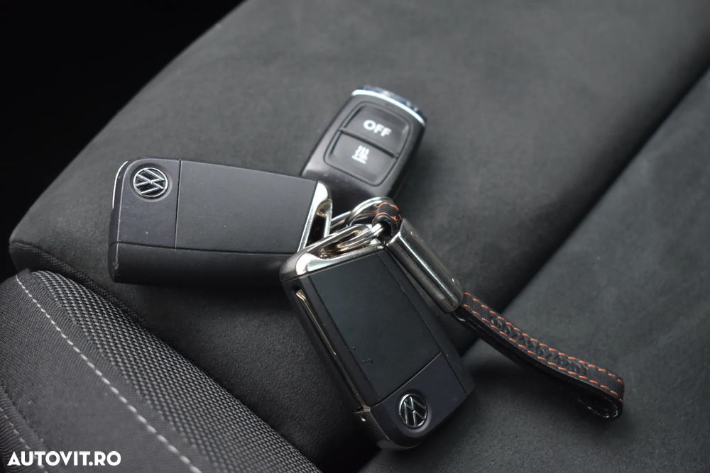 Volkswagen Tiguan 2.0 TDI SCR 4MOTION DSG Elegance - 38