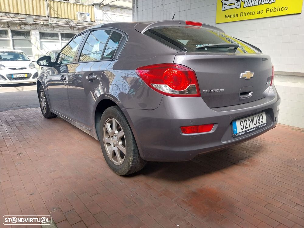 Chevrolet Cruze 1.7 VCDi LT - 13