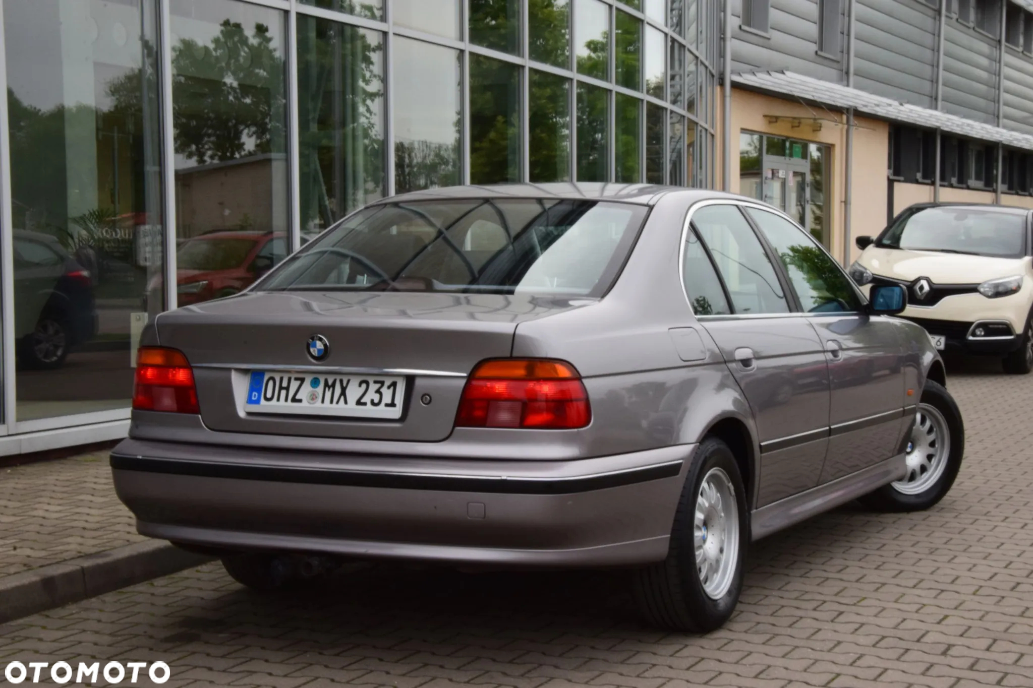 BMW Seria 5 523i - 14