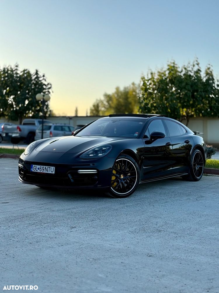 Porsche Panamera Turbo - 2