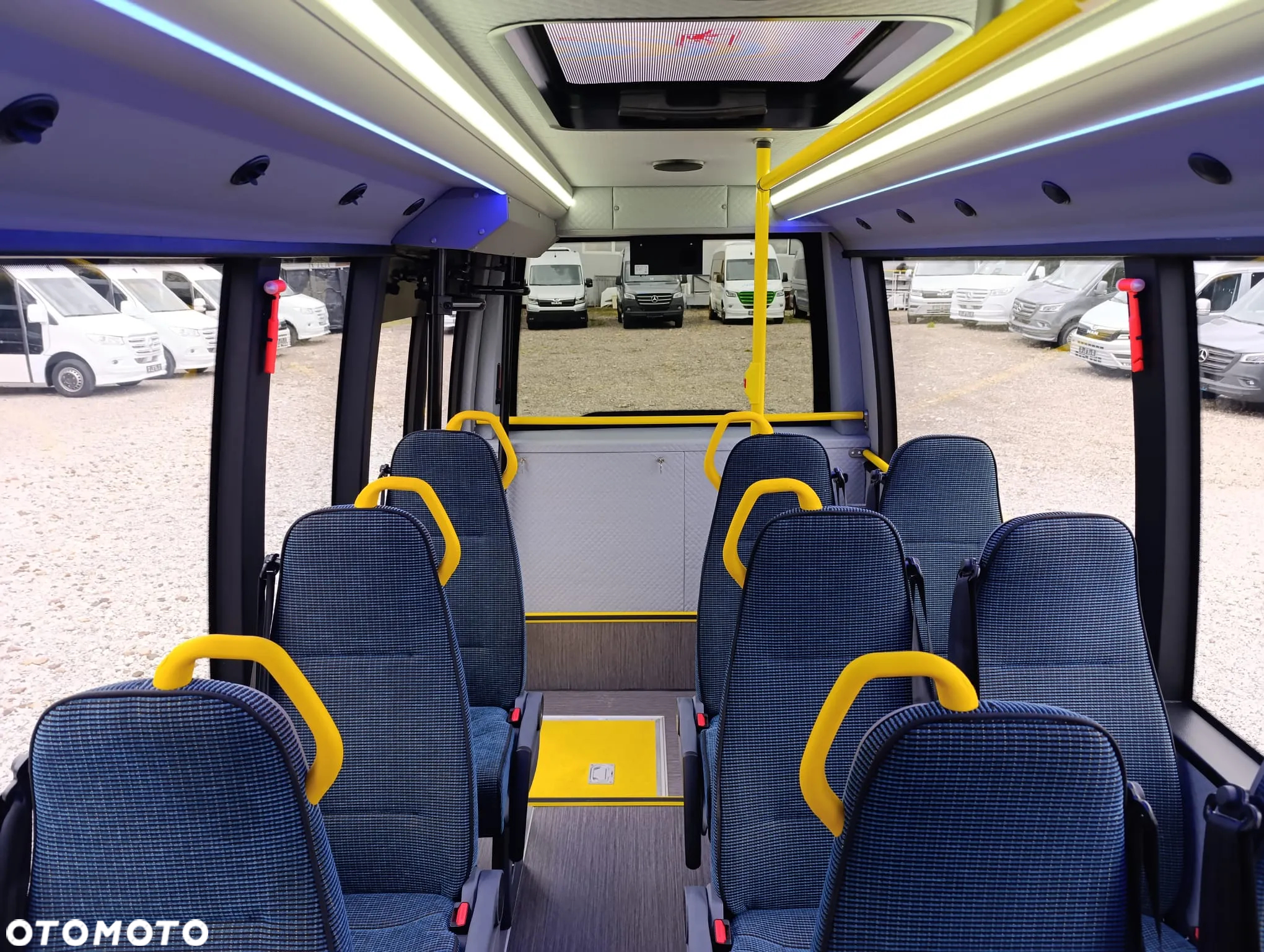 Mercedes-Benz Sprinter 517 - 24