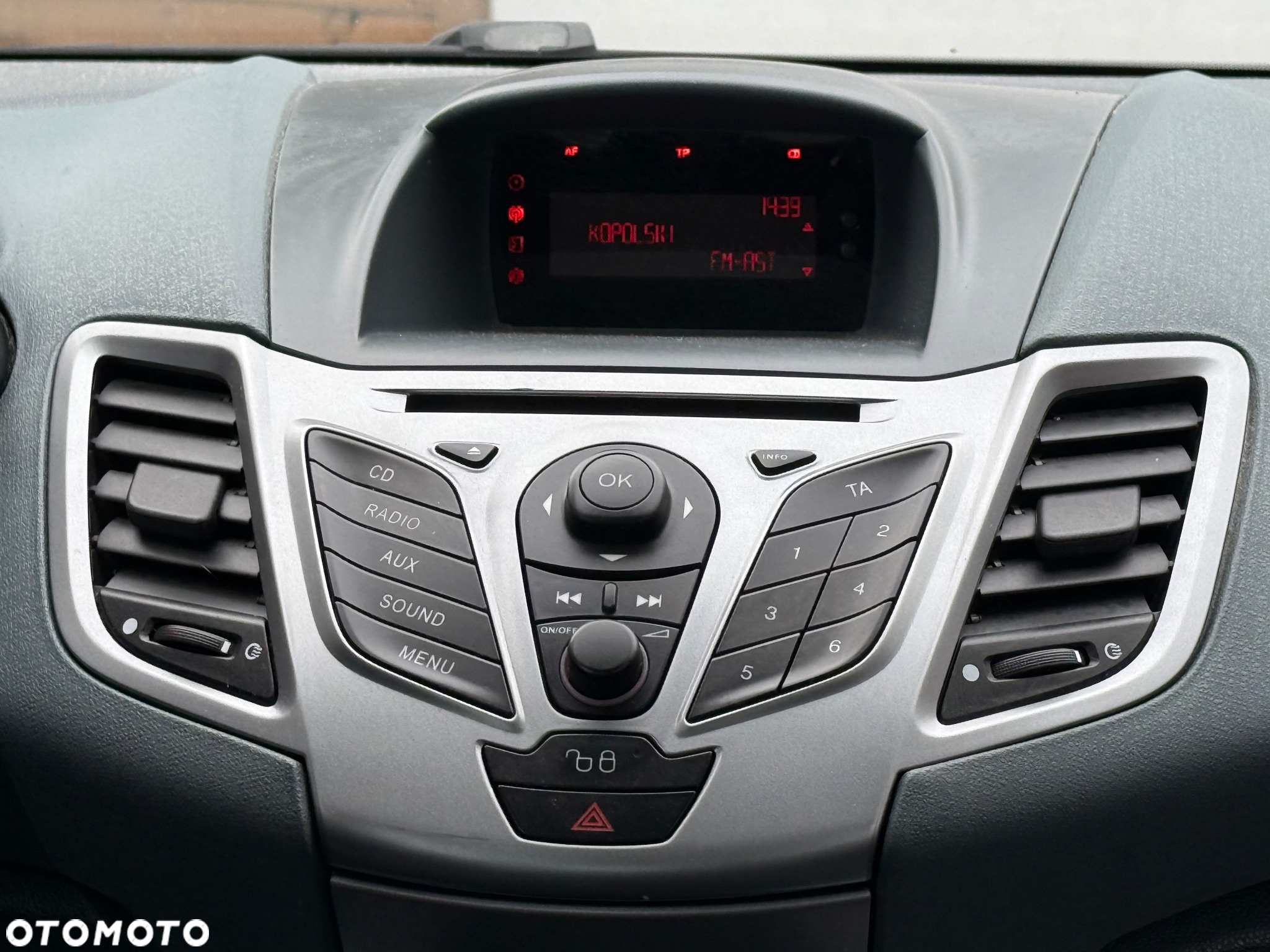 Ford Fiesta 1.25 Ambiente - 29