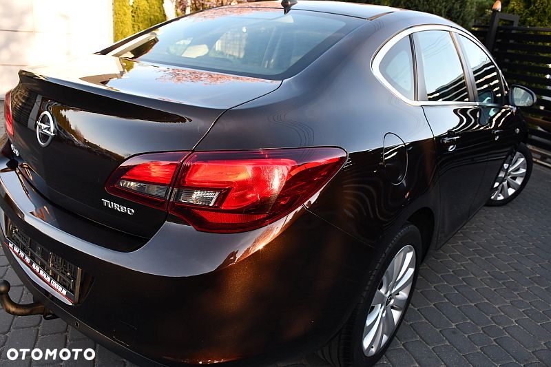 Opel Astra 1.4 Turbo Edition - 31