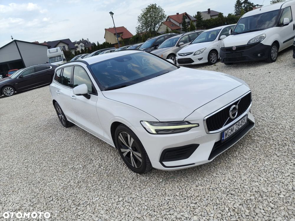 Volvo V60 B3 B Momentum - 24