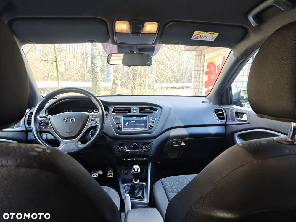 Hyundai i20 1.4 Premium - 6