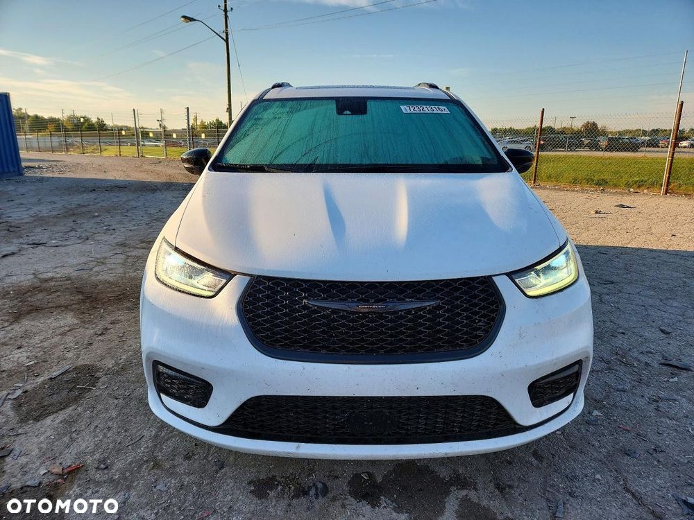 Chrysler Pacifica - 6