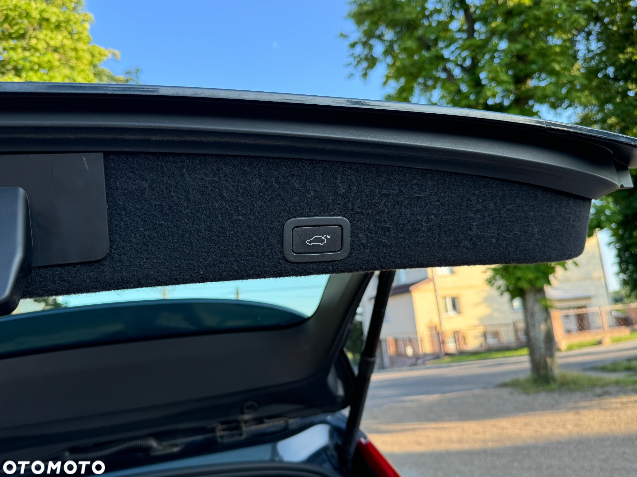 Volvo XC 60 D3 Drive-E R-Design Momentum - 24
