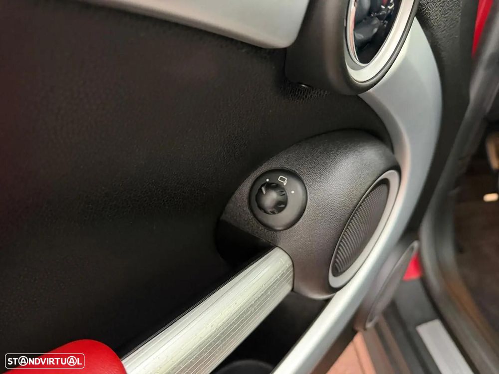 MINI 3 Portas Cooper D - 26