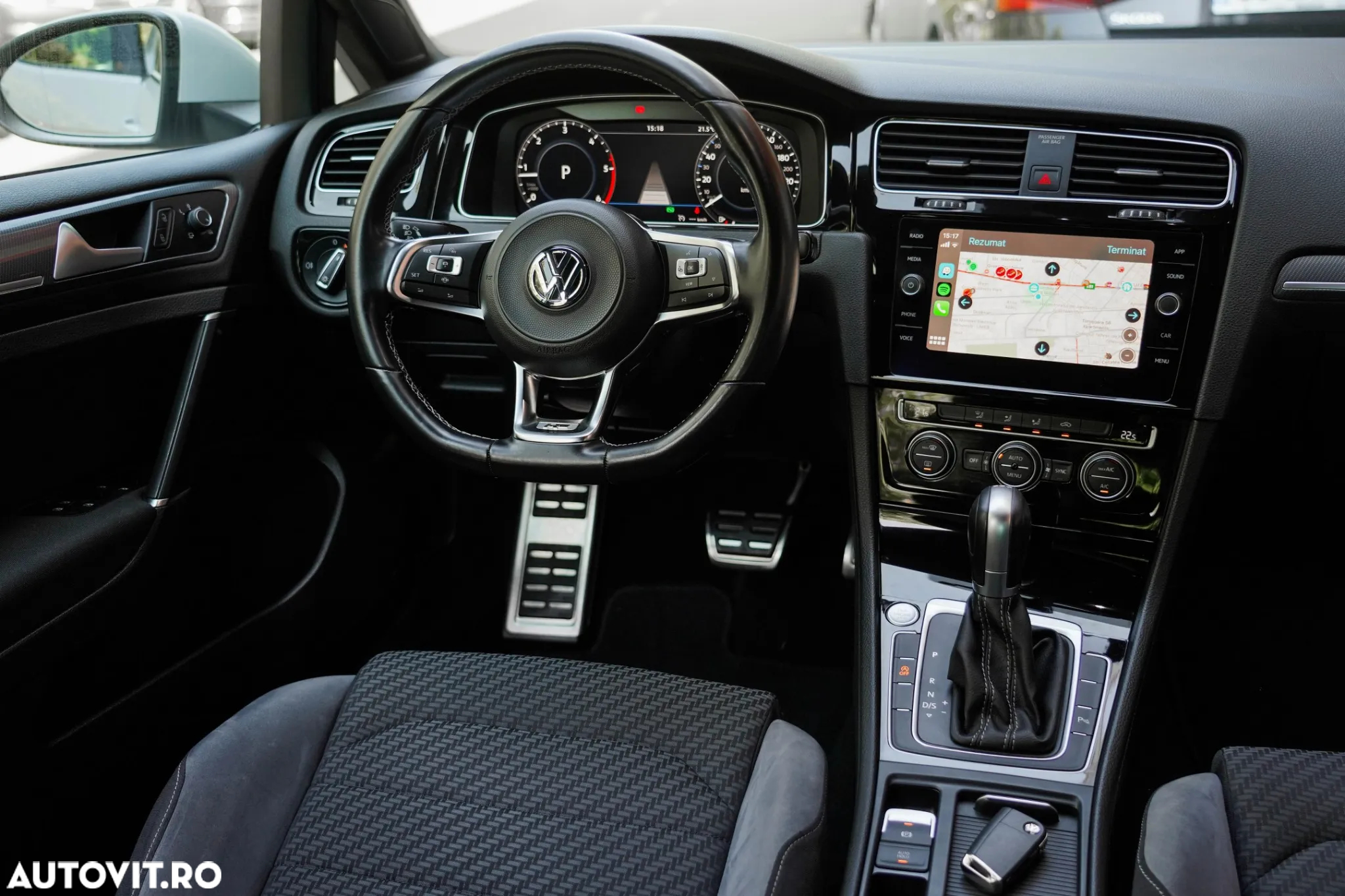 Volkswagen Golf - 14