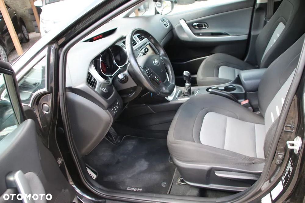 Kia Ceed 1.6 CRDi L - 12