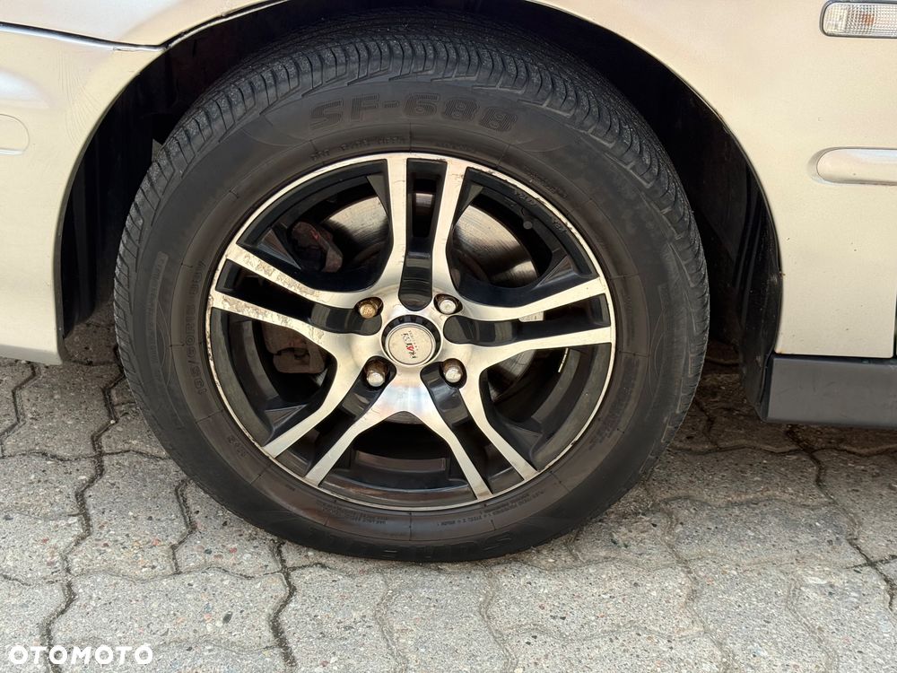 Honda Accord 2.0 ES - 9