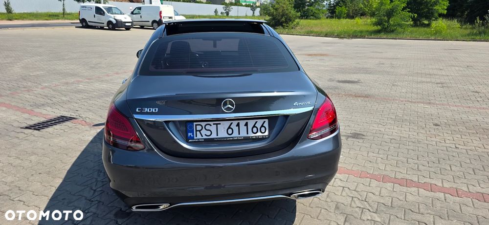 Mercedes-Benz Klasa C 300 7G-TRONIC - 16