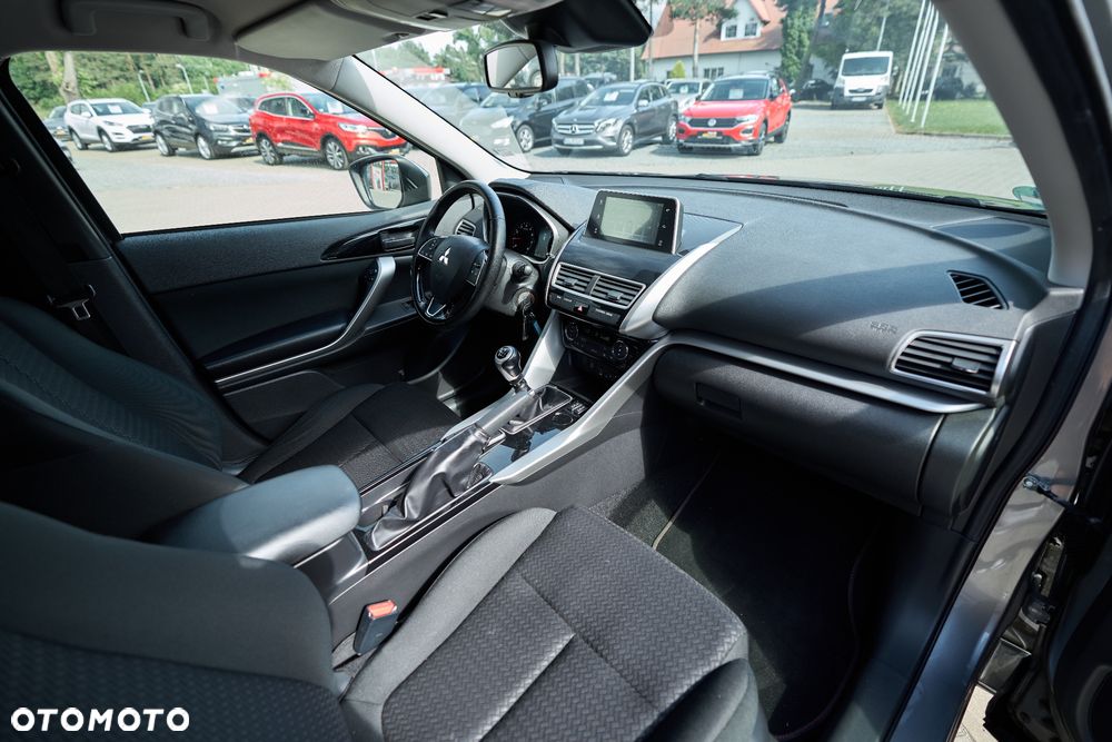 Mitsubishi Eclipse Cross - 27