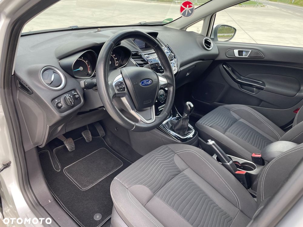 Ford Fiesta 1.0 EcoBoost Titanium - 12