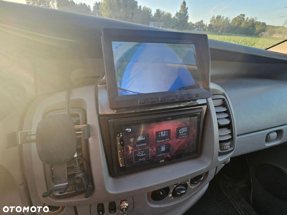 Opel Vivaro - 8