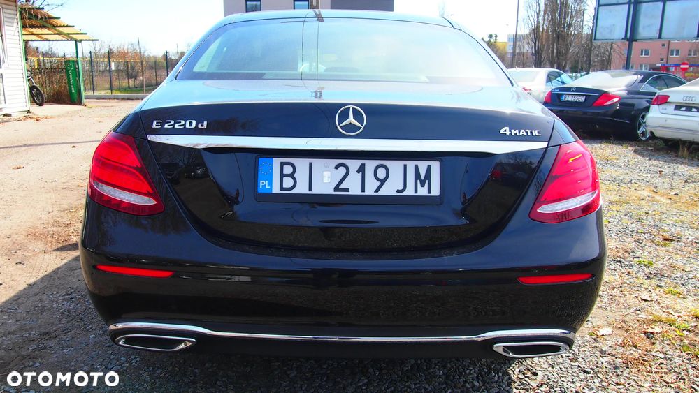 Mercedes-Benz Klasa E 220 d 4-Matic 9G-TRONIC - 3
