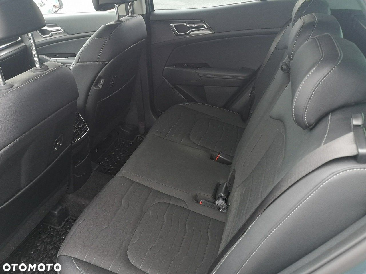 Kia Sportage 1.6 T-GDI MHEV Business Line 2WD DCT - 18