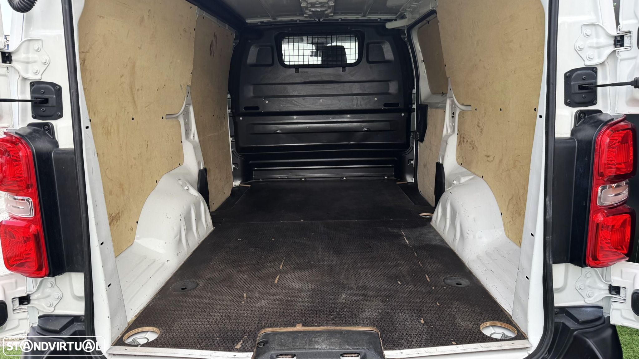 Citroën Jumpy 2.0 BlueHDi XL Confort - 17