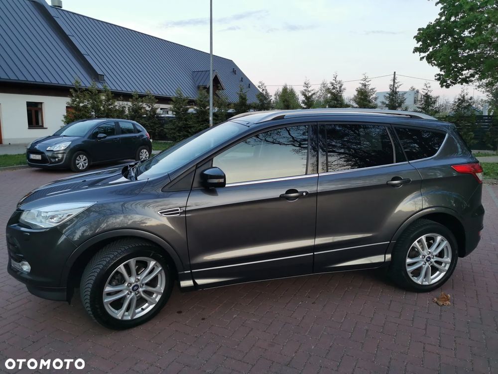 Ford Kuga 1.5 EcoBoost 2x4 Titanium - 16