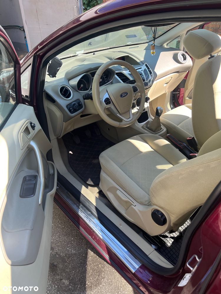 Ford Fiesta 1.4 TDCI - 13