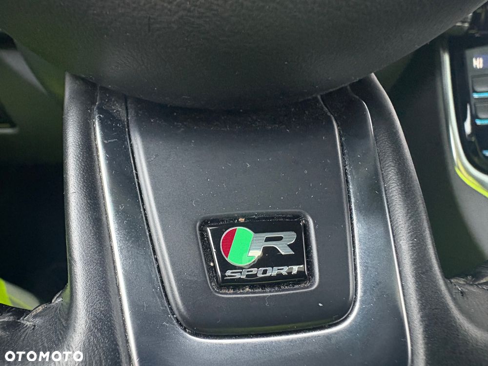 Jaguar XE 25t R-Sport - 24