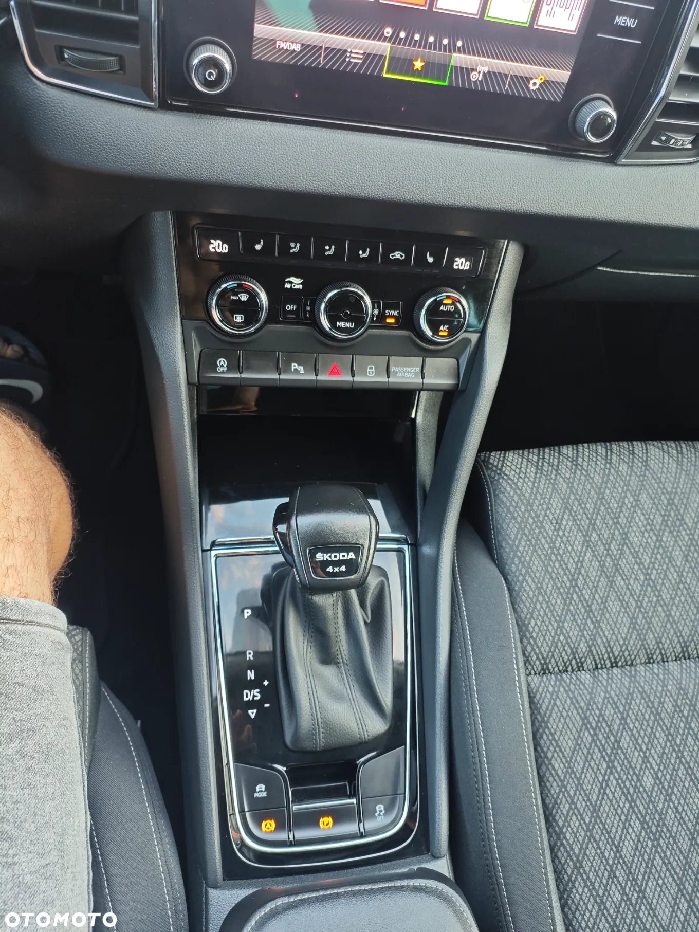 Skoda Karoq 2.0 TDI SCR 4x4 DSG Style - 11
