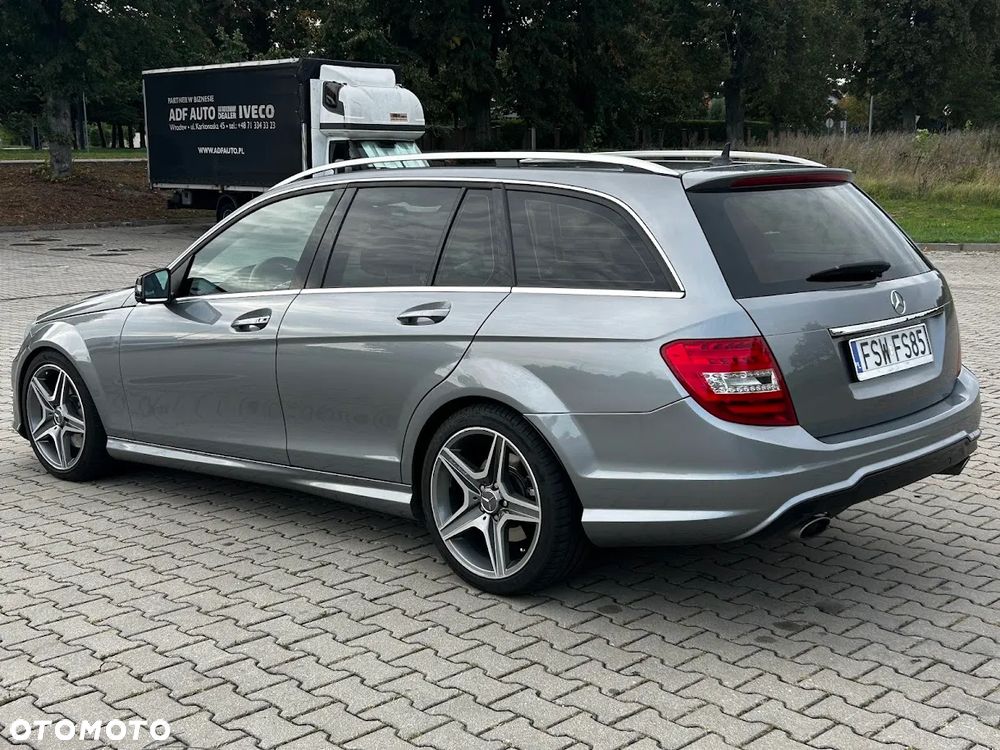 Mercedes-Benz Klasa C 300 T CDI DPF 4Matic (BlueEFFICIENCY) 7G-TRONIC Avantgarde - 4