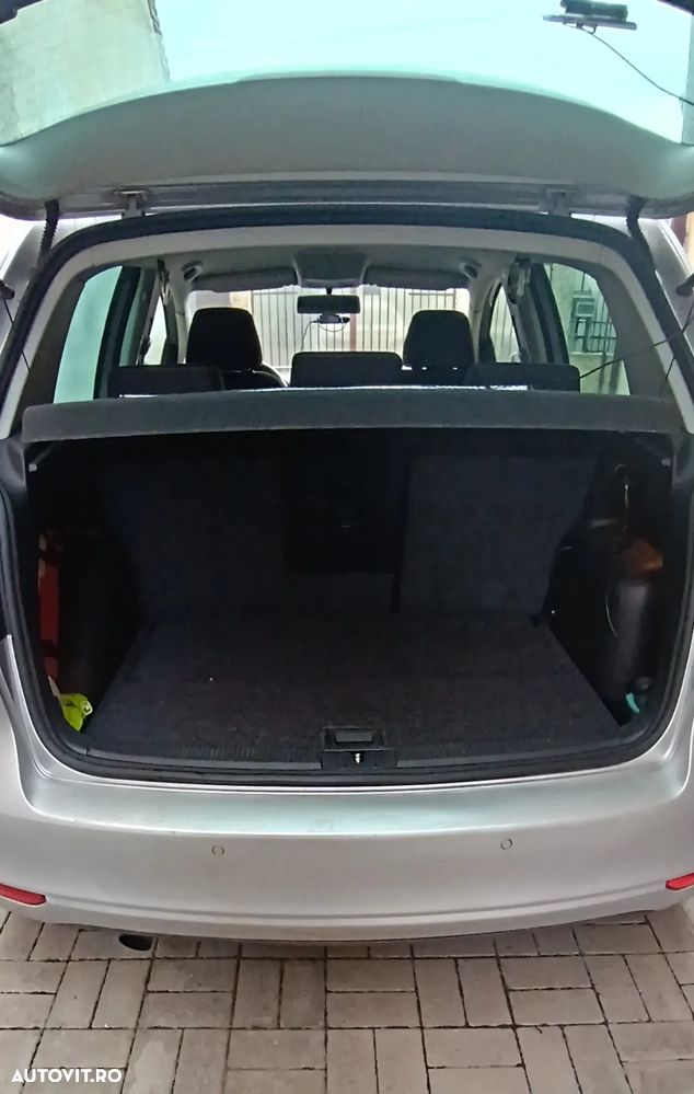 Volkswagen Golf Plus 1.6 TDI DPF Comfortline - 5