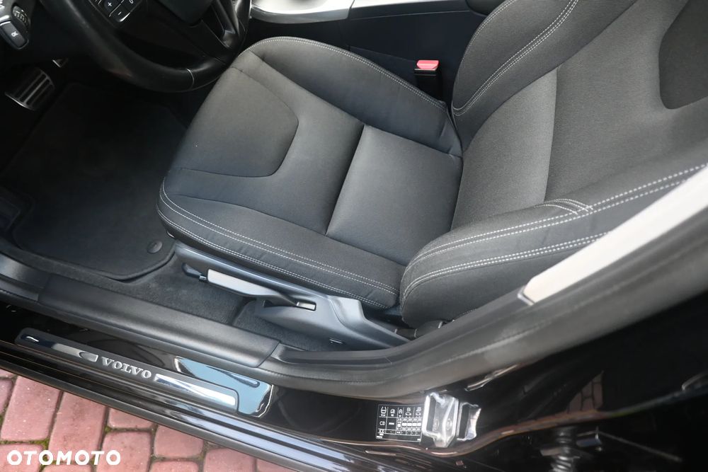 Volvo V60 D2 Drive-E Dynamic Edition (Kinetic) - 33