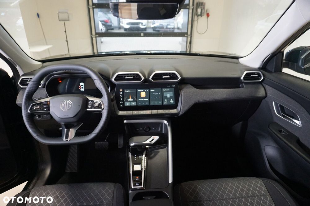 MG ZS - 32