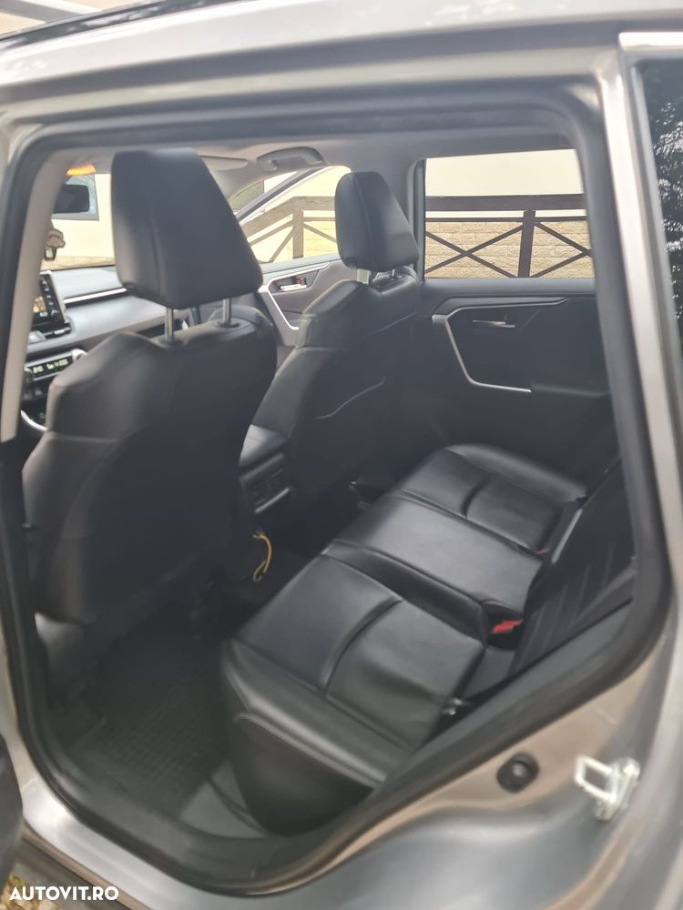 Toyota RAV4 2.5 VVT-iE 4x4 Luxury - 12