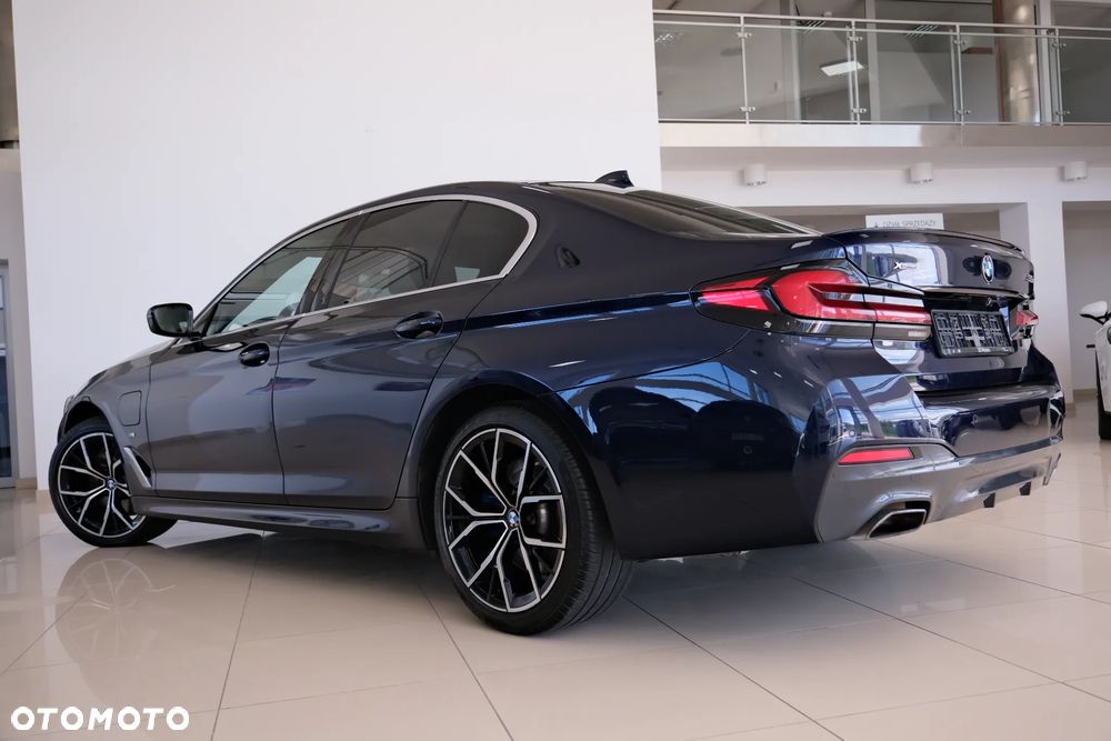 BMW Seria 5 530e xDrive Luxury Line sport - 15