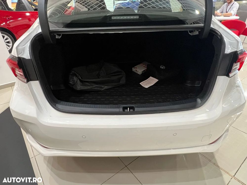 Toyota Corolla 1.8 HSD Business - 17