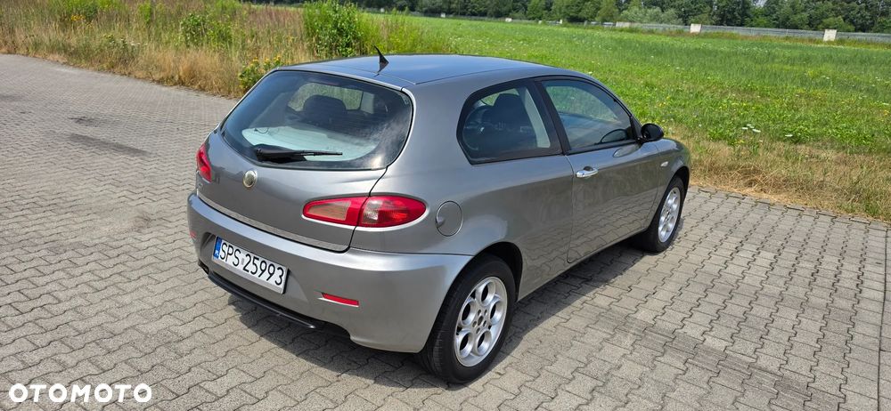Alfa Romeo 147 1.6 Twin Spark Impression - 12