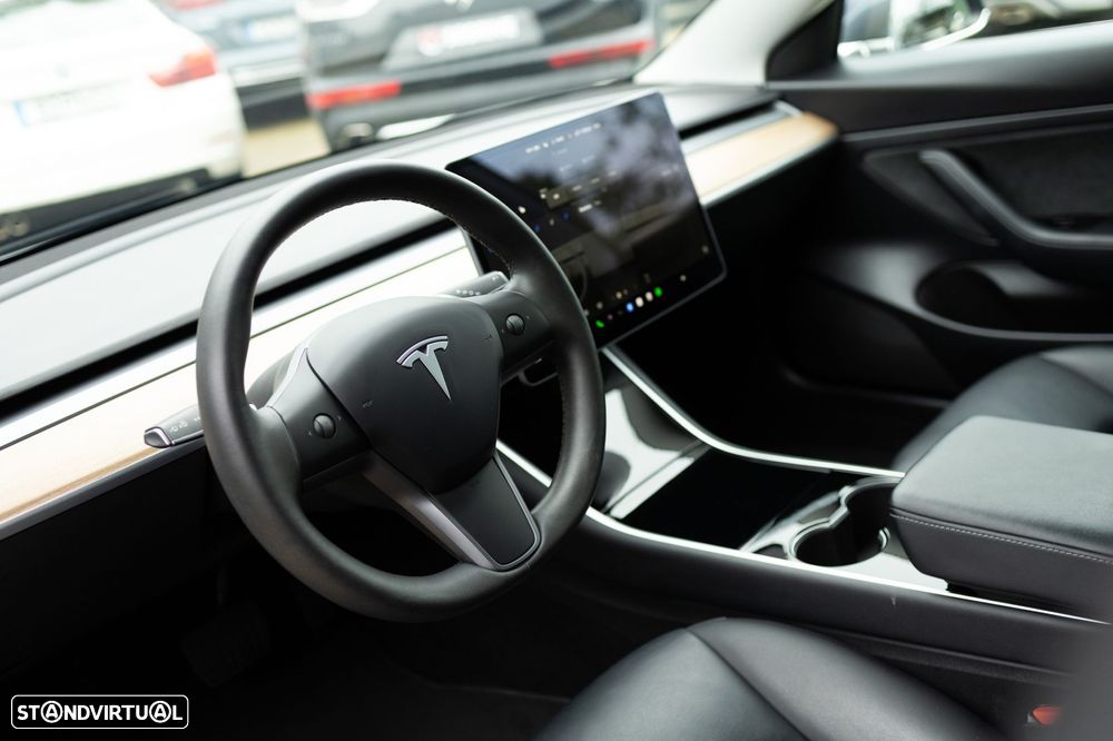 Tesla Model 3 Standard Range Plus RWD - 2