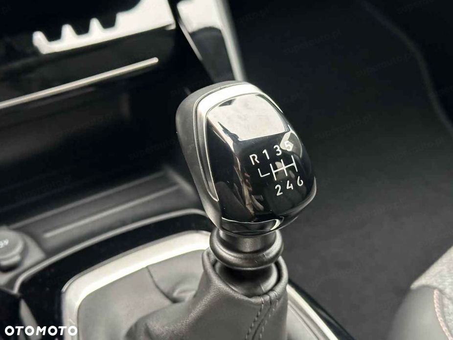 Peugeot 208 1.2 PureTech Allure S&S - 12