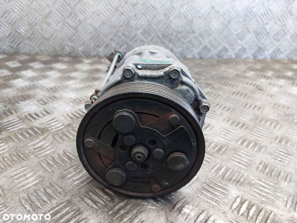 SPRĘŻARKA KOMPRESOR KLIMATYZACJI SEAT TOLEDO II 1.6 8V 1J0820803F - 2