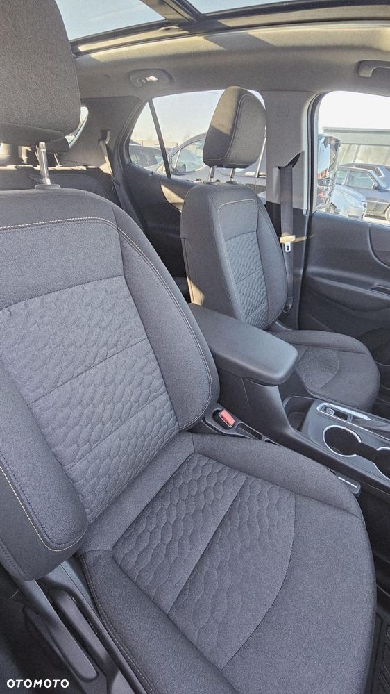 Chevrolet Equinox - 33