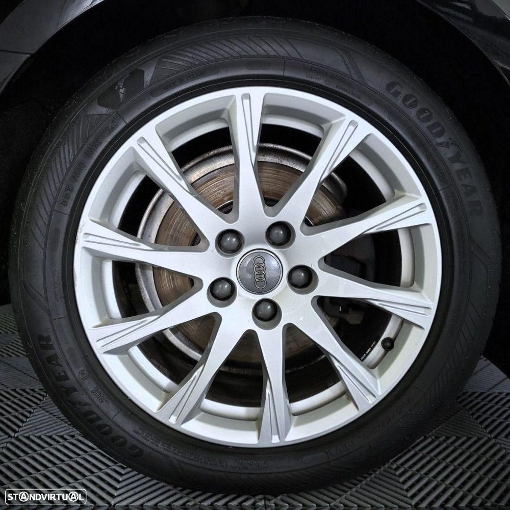 Audi A4 Avant 2.0 TDI Advance S tronic - 10