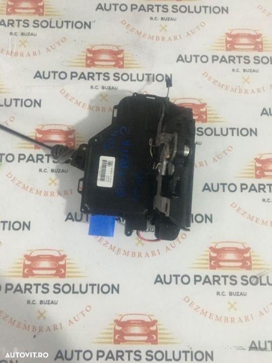broasca usa stanga spate Skoda Octavia 2,an fabr 2011 - 1