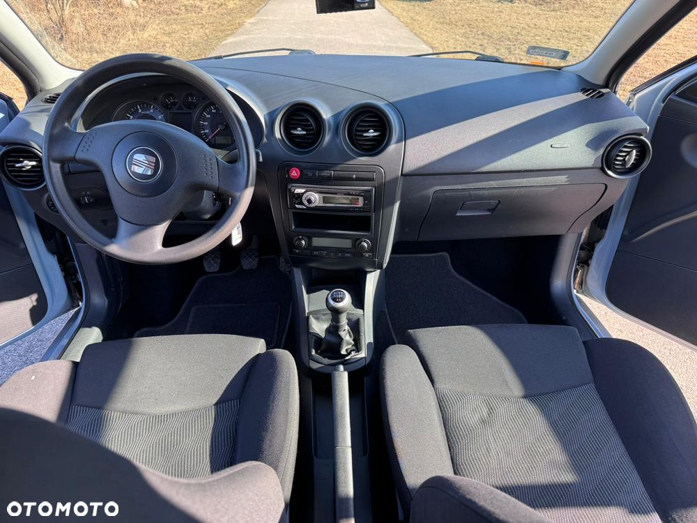 Seat Ibiza 1.4 16V Reference - 9