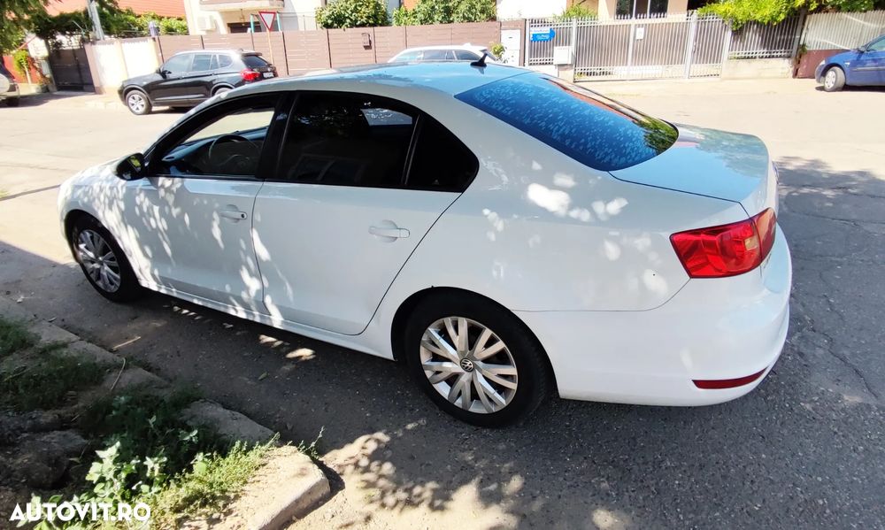 Volkswagen Jetta 1.6 TDI CR DPF Trendline - 11