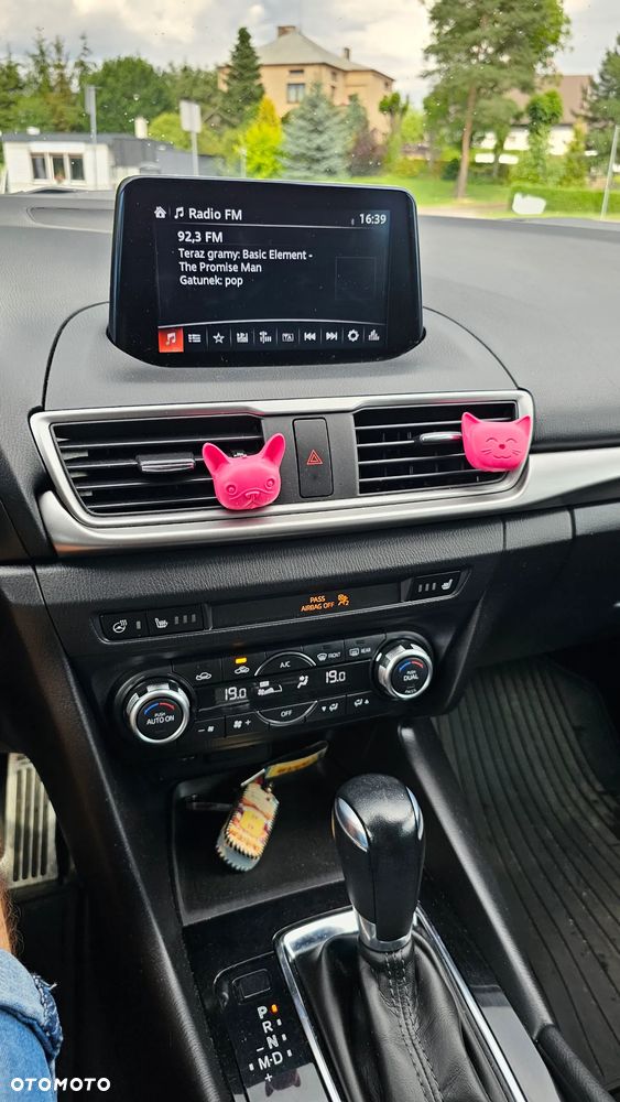 Mazda 3 - 10