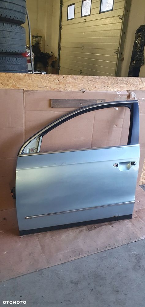 Drzwi lewy przód przednie lewe VW Passat B6 LB5M - 1