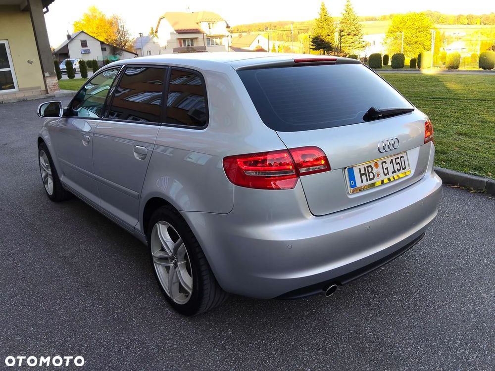 Audi A3 Sportback 2.0 TDI Attraction - 2