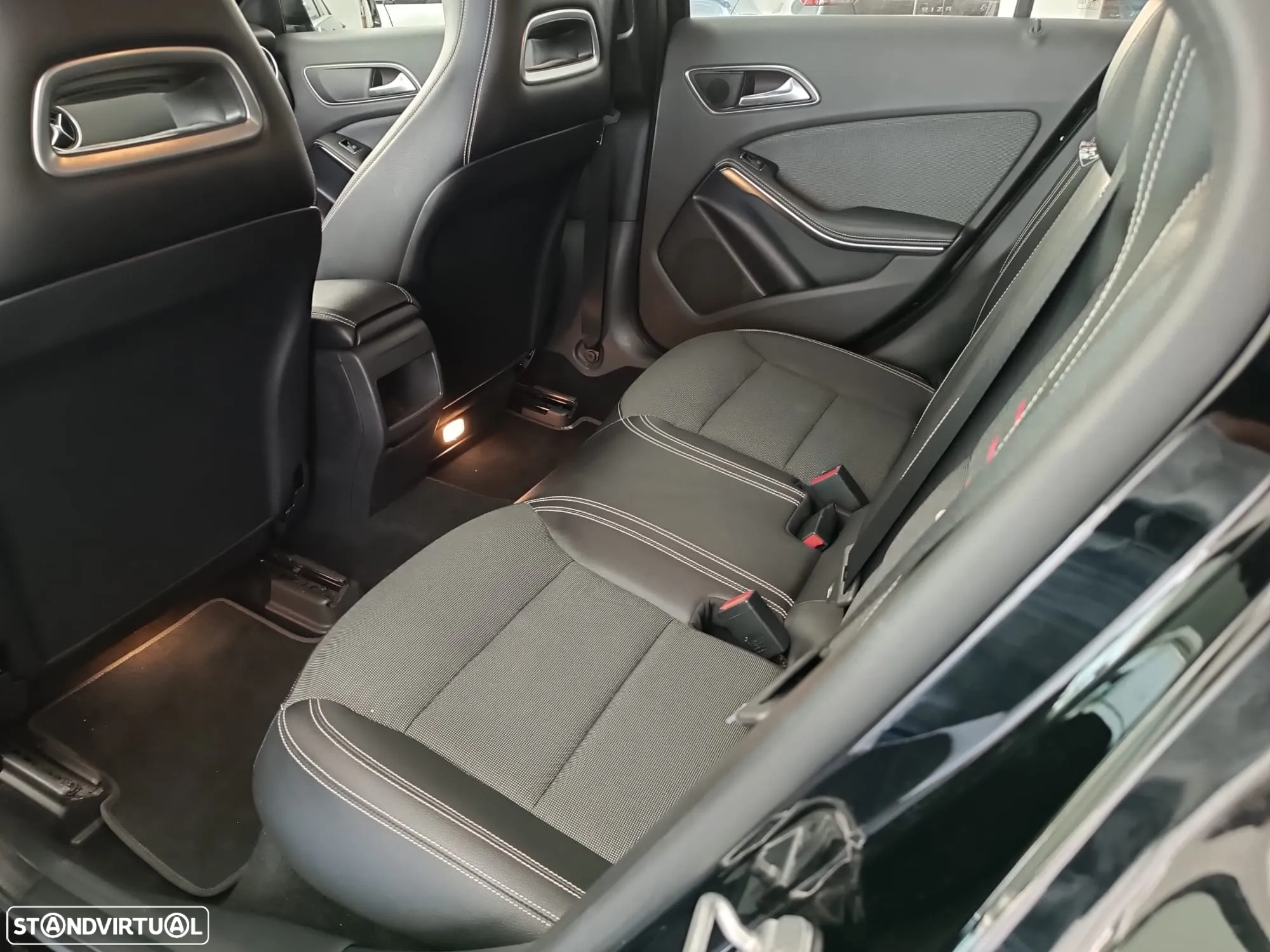 Mercedes-Benz A 180 d Urban - 12