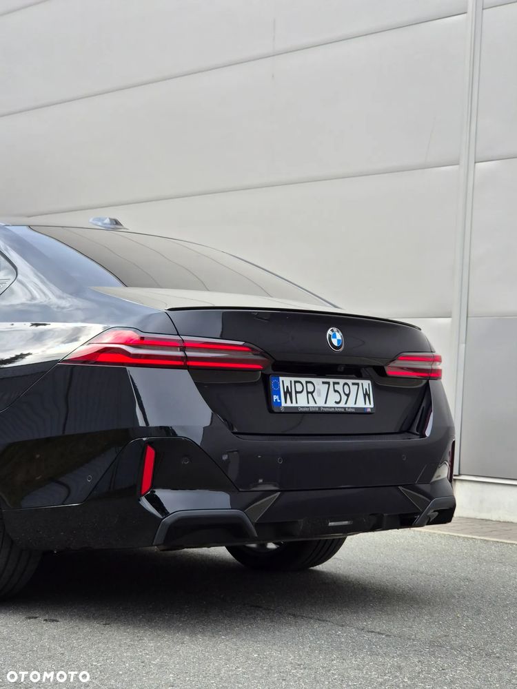 BMW Seria 5 520i mHEV M Sport - 28