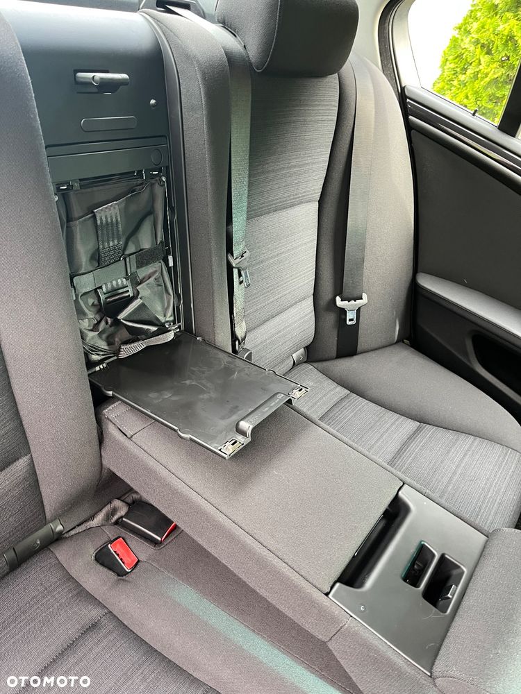 BMW Seria 5 525d - 12