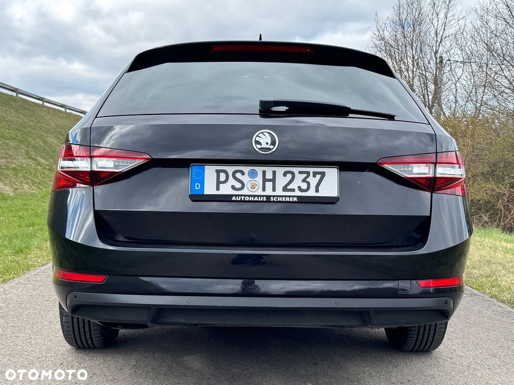 Skoda Superb 2.0 TDI Ambition - 11