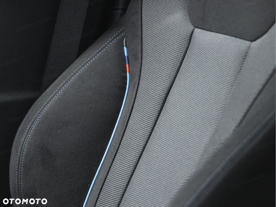 BMW Seria 3 318i M Sport - 9